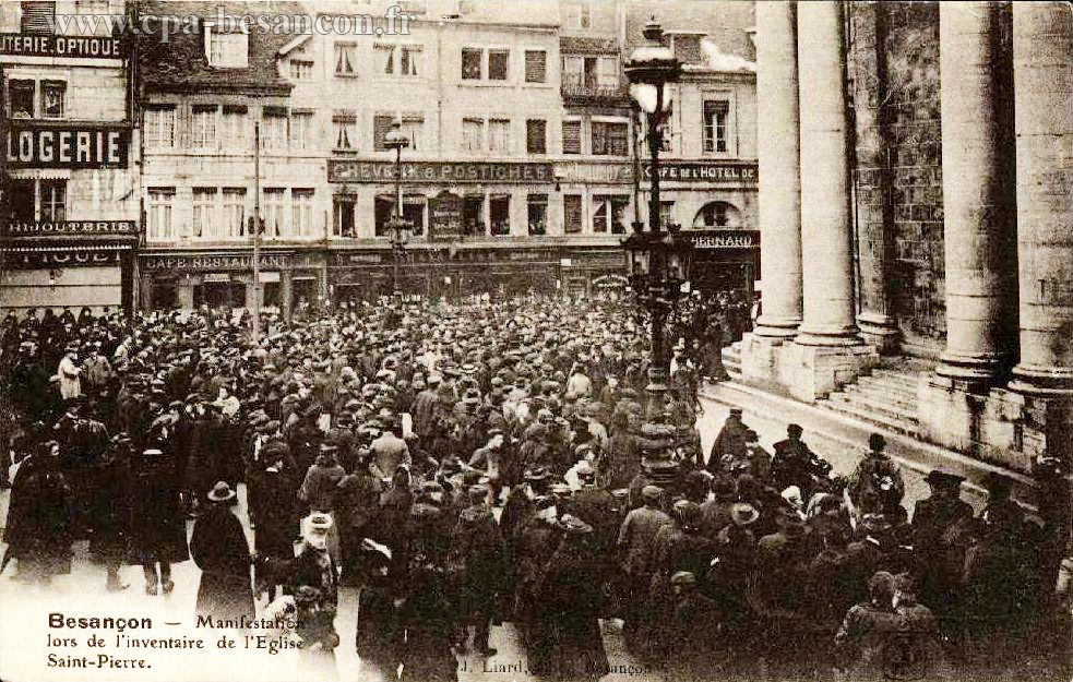 Besançon - Manifestation lors de l inventaire de l Eglise Saint-Pierre.